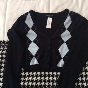 brandy melville sweater (never worn)